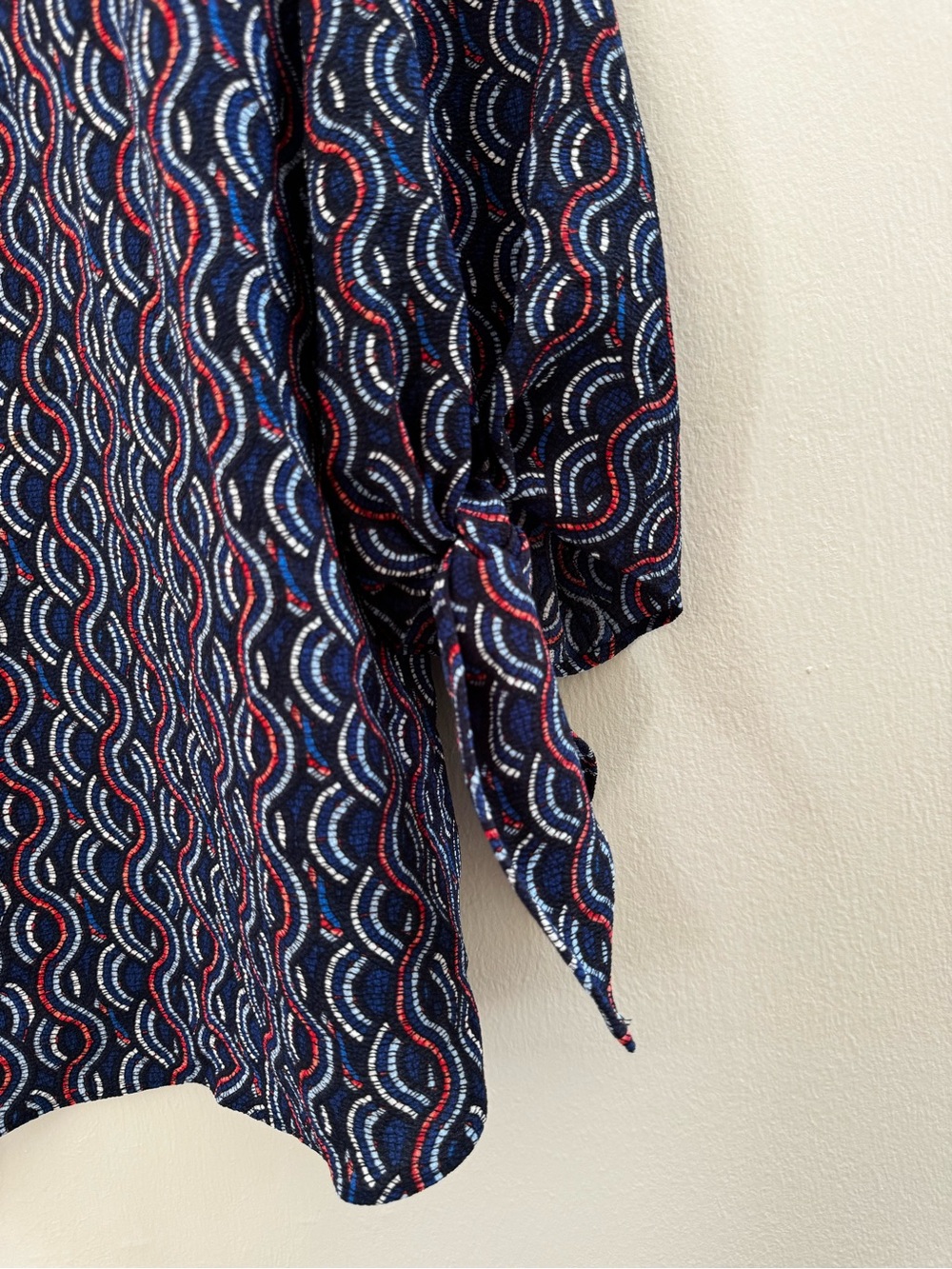 Michael Kors Navy Blue 3/4 Sleeve Lightweight Blouse Women’s Medium - Picture 5 of 7